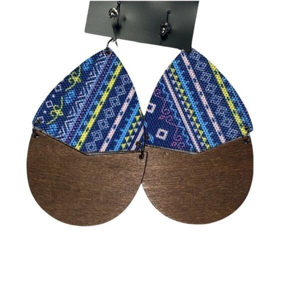 NWT Wooden Fabric Covered Boho Aztec Dangle Earrings Blue multicolor - Picture 5 of 5